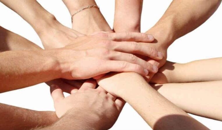 O templo do descendente prometido a Davi e o templo de Salomão